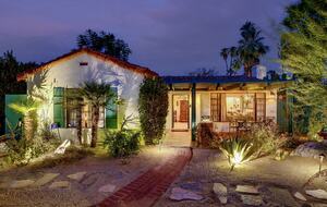 A Charming 1930s Spanish Hideaway near downtown Palm Springs - Palm Springs, California