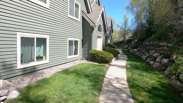 Modern Edwards Retreat on the Eagle River - Edwards, Colorado