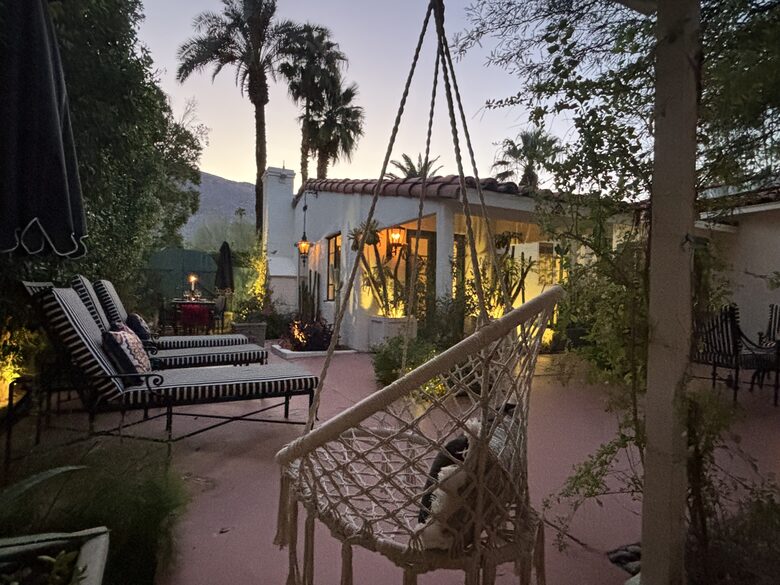 A Charming 1930s Spanish Hideaway near downtown Palm Springs - Palm Springs, California