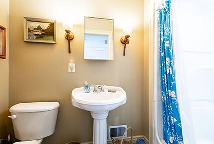 Charming Blue Waterfront Haven - Harsens Island, Michigan