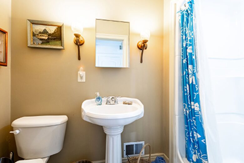 Charming Blue Waterfront Haven - Harsens Island, Michigan