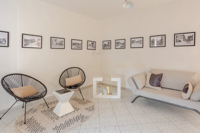 1 Bedroom Apartment Overlooking Lajatico’s Historic Square - Lajatico, Italy