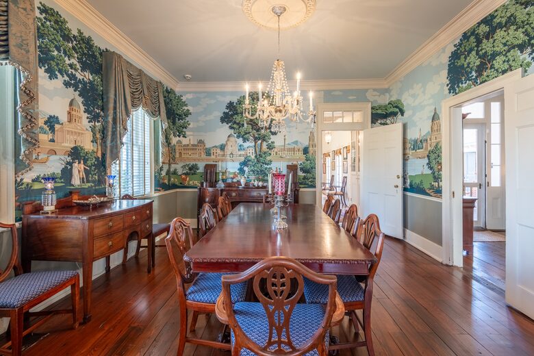 Elegant Natchez Getaway Steps from the Mississippi River - Natchez, Mississippi