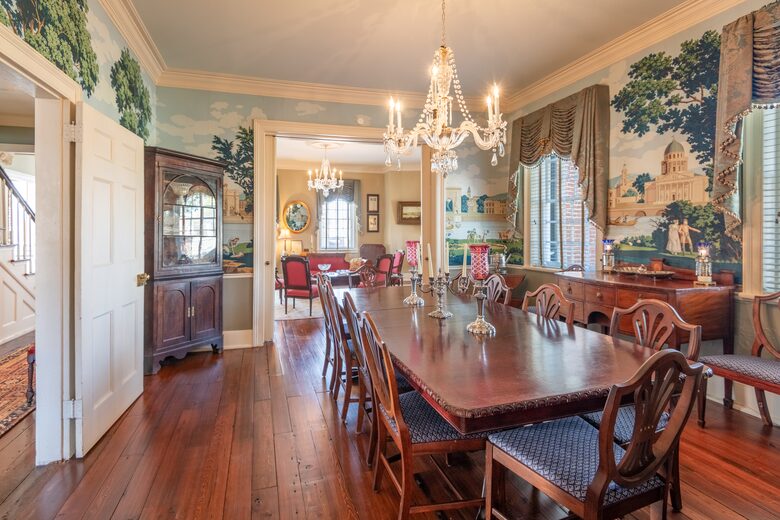 Elegant Natchez Getaway Steps from the Mississippi River - Natchez, Mississippi