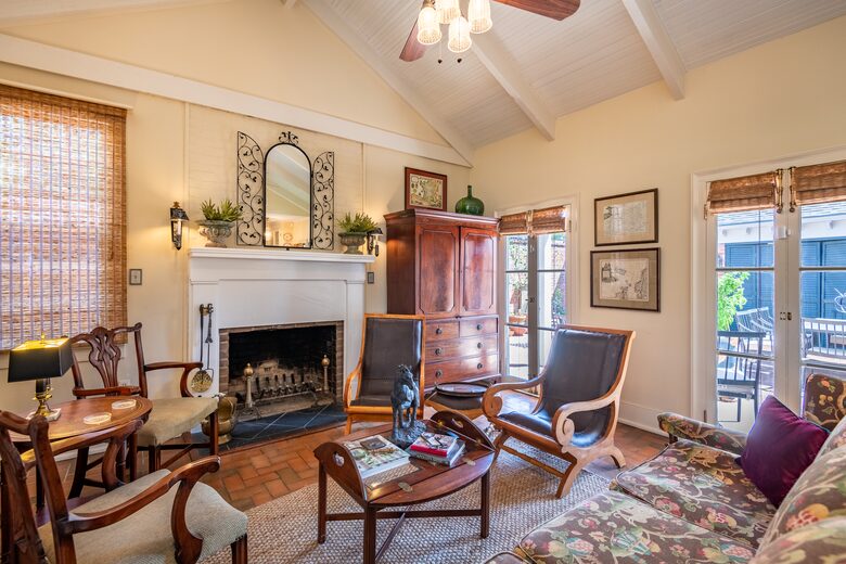 Elegant Natchez Getaway Steps from the Mississippi River - Natchez, Mississippi