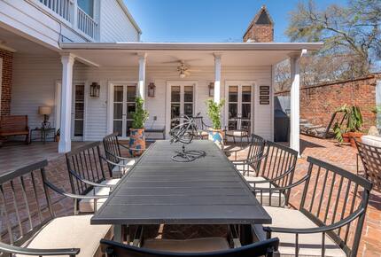 Elegant Natchez Getaway Steps from the Mississippi River - Natchez, Mississippi