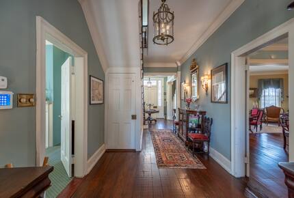 Elegant Natchez Getaway Steps from the Mississippi River - Natchez, Mississippi