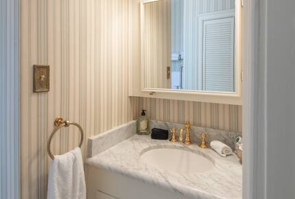 Elegant Natchez Getaway Steps from the Mississippi River - Natchez, Mississippi