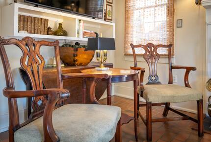 Elegant Natchez Getaway Steps from the Mississippi River - Natchez, Mississippi