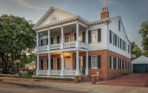 Elegant Natchez Getaway Steps from the Mississippi River - Natchez, Mississippi