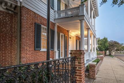 Elegant Natchez Getaway Steps from the Mississippi River - Natchez, Mississippi