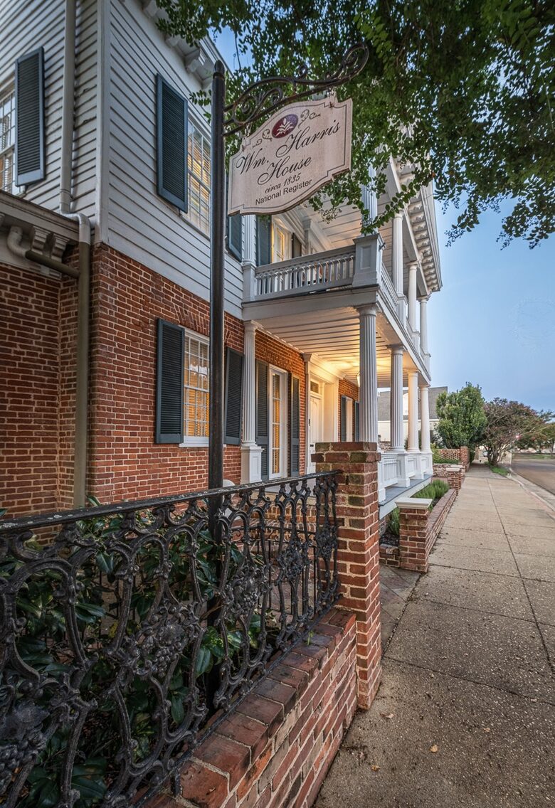 Elegant Natchez Getaway Steps from the Mississippi River - Natchez, Mississippi