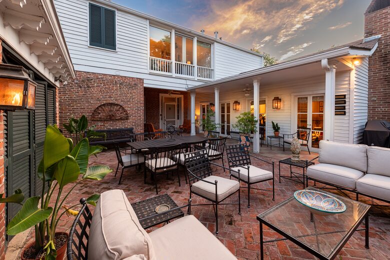 Elegant Natchez Getaway Steps from the Mississippi River - Natchez, Mississippi