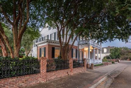 Elegant Natchez Getaway Steps from the Mississippi River - Natchez, Mississippi