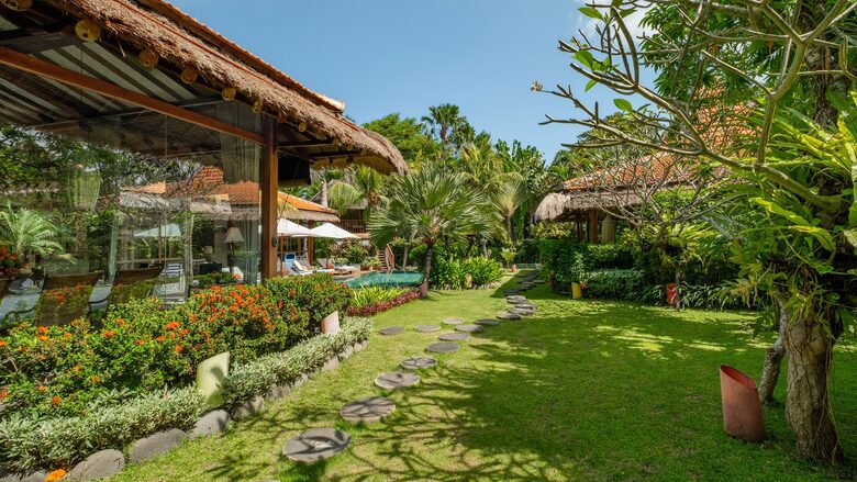 Authentic Balinese Villa with Saltwater Pool & Yoga Pavilion - Canggu, Indonesia