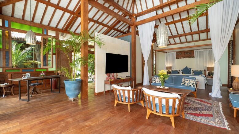 Authentic Balinese Villa with Saltwater Pool & Yoga Pavilion - Canggu, Indonesia