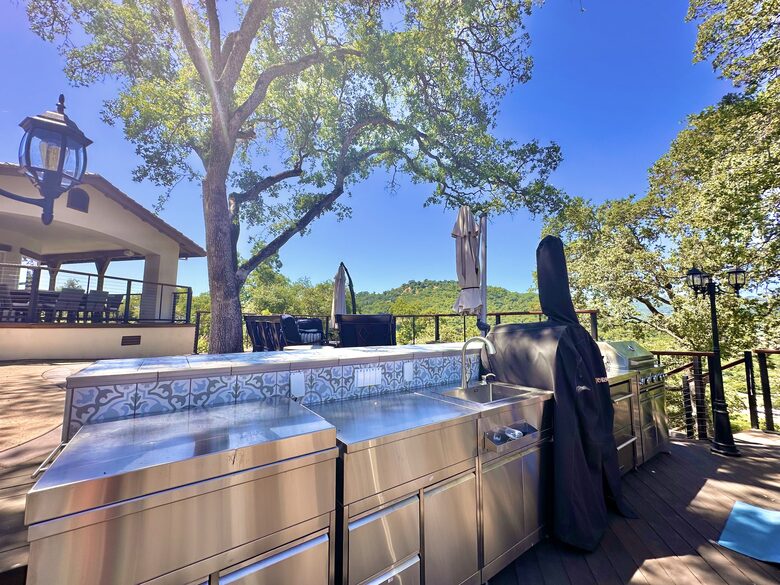 Hilltop Sanctuary in Napa - Napa, California