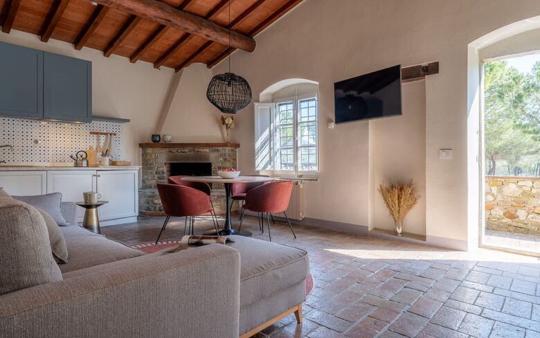 Elegant Three-Bedroom Countryside Escape at Tenuta Pratale - Barberino Tavarnelle, Italy