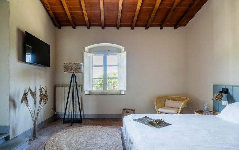 Elegant Three-Bedroom Countryside Escape at Tenuta Pratale - Barberino Tavarnelle, Italy