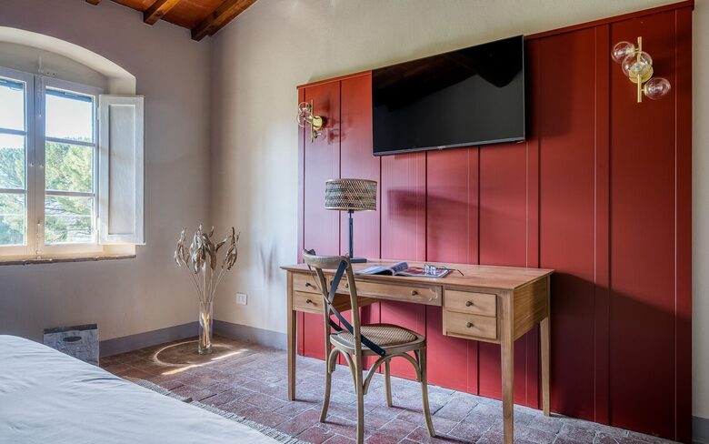 Elegant Three-Bedroom Countryside Escape at Tenuta Pratale - Barberino Tavarnelle, Italy