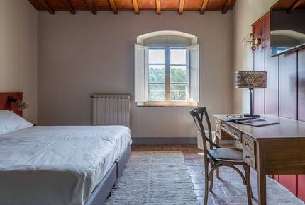 Elegant Three-Bedroom Countryside Escape at Tenuta Pratale - Barberino Tavarnelle, Italy