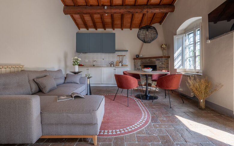 Elegant Three-Bedroom Countryside Escape at Tenuta Pratale - Barberino Tavarnelle, Italy