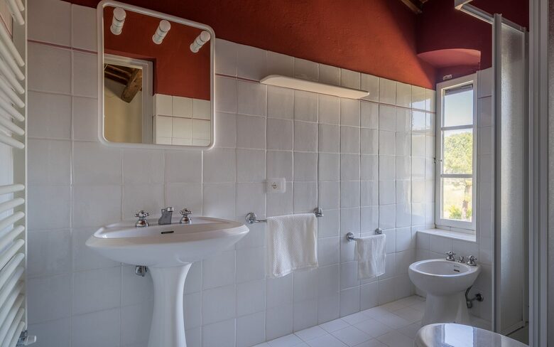 Elegant Three-Bedroom Countryside Escape at Tenuta Pratale - Barberino Tavarnelle, Italy