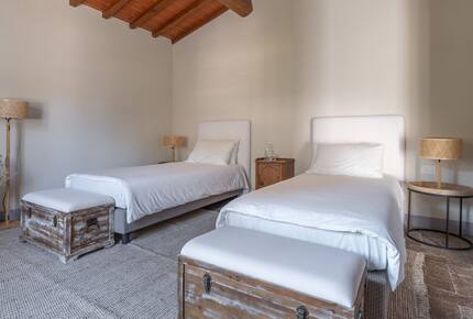Elegant Three-Bedroom Countryside Escape at Tenuta Pratale - Barberino Tavarnelle, Italy