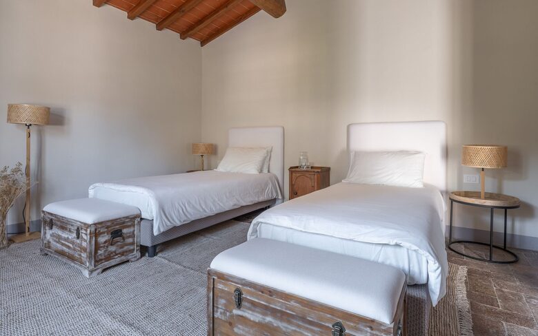Elegant Three-Bedroom Countryside Escape at Tenuta Pratale - Barberino Tavarnelle, Italy