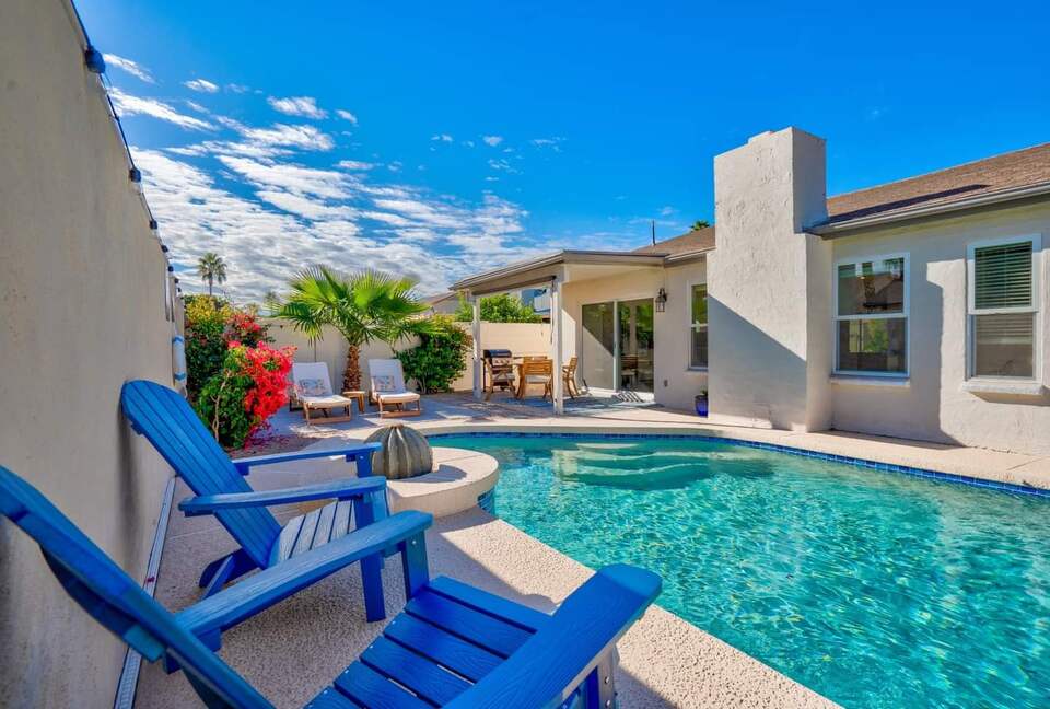 Desert Escape with Diving Pool & Patio - Chandler, Arizona