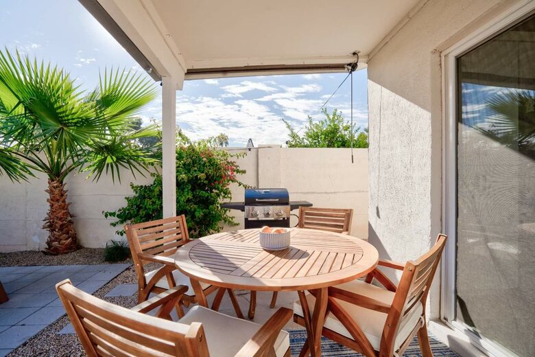 Desert Escape with Diving Pool & Patio - Chandler, Arizona