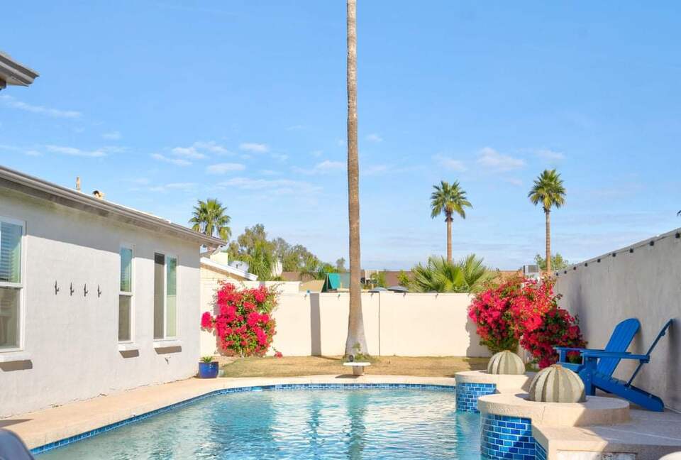Desert Escape with Diving Pool & Patio - Chandler, Arizona