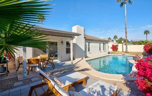 Desert Escape with Diving Pool & Patio - Chandler, Arizona