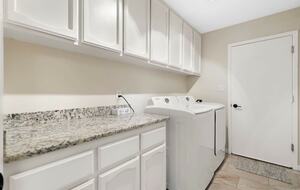 Desert Escape with Diving Pool & Patio - Chandler, Arizona