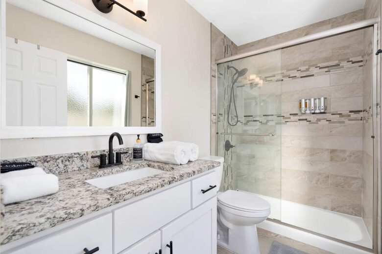 Desert Escape with Diving Pool & Patio - Chandler, Arizona