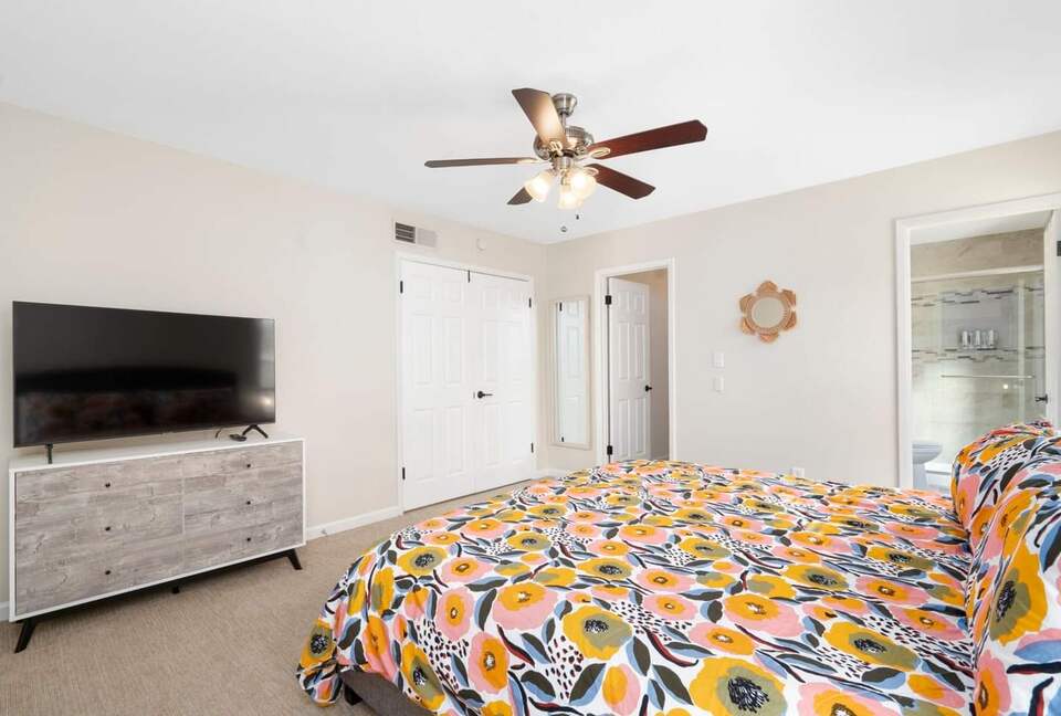 Desert Escape with Diving Pool & Patio - Chandler, Arizona