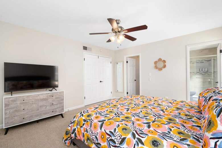 Desert Escape with Diving Pool & Patio - Chandler, Arizona