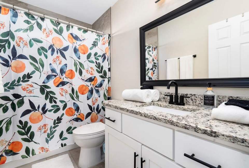 Desert Escape with Diving Pool & Patio - Chandler, Arizona