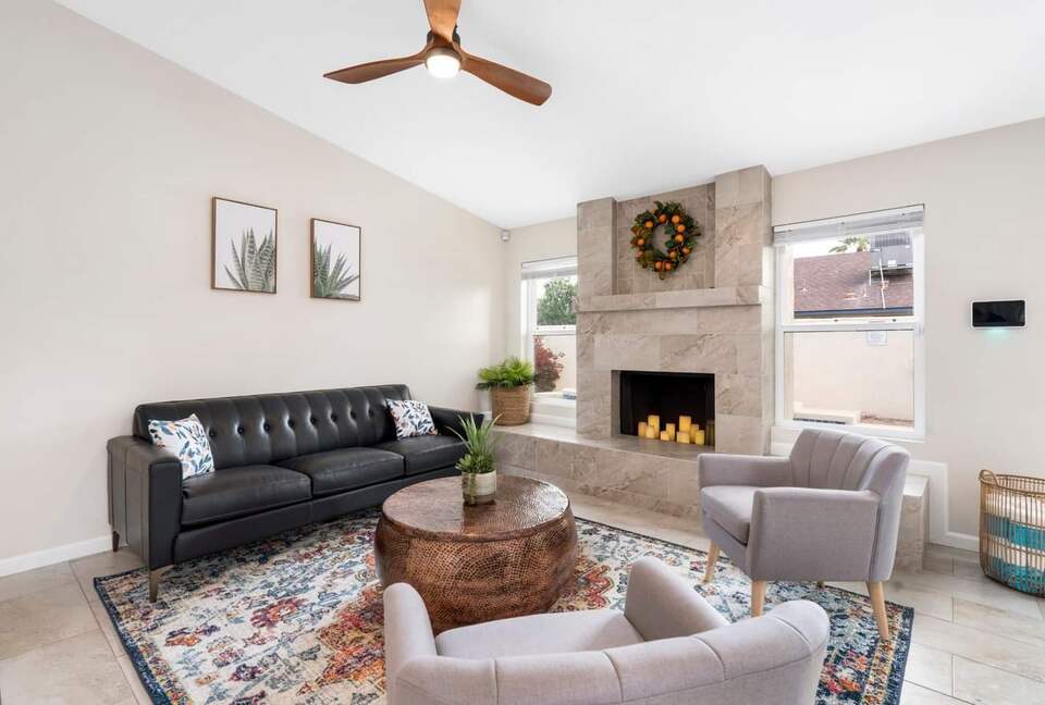 Desert Escape with Diving Pool & Patio - Chandler, Arizona