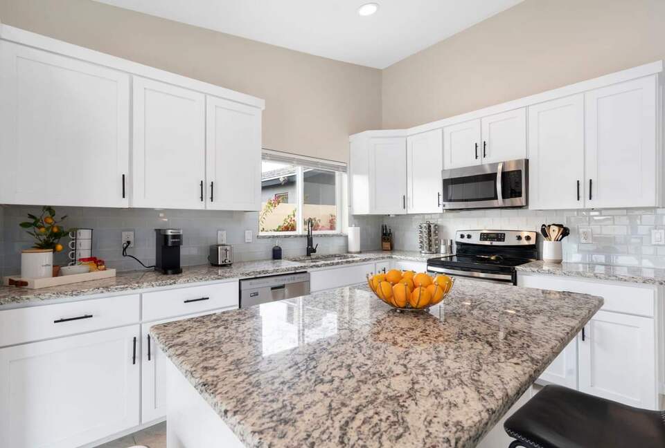 Desert Escape with Diving Pool & Patio - Chandler, Arizona