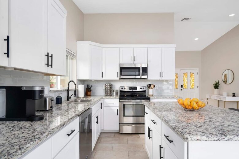 Desert Escape with Diving Pool & Patio - Chandler, Arizona