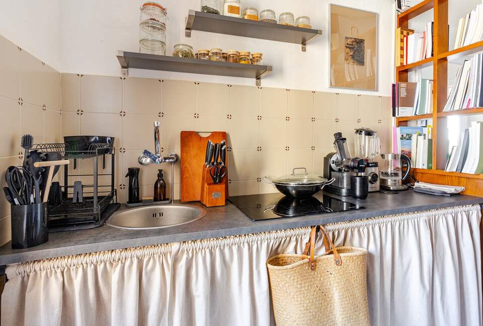 1 Bedroom Apartment Overlooking Lajatico’s Historic Square - Lajatico, Italy