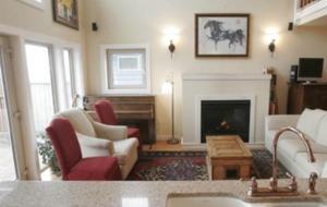 Point Roberts Designer Home on Private Beach - Point Roberts, Washington