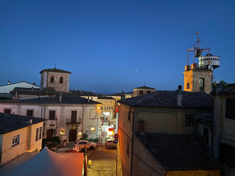 1 Bedroom Apartment Overlooking Lajatico’s Historic Square - Lajatico, Italy