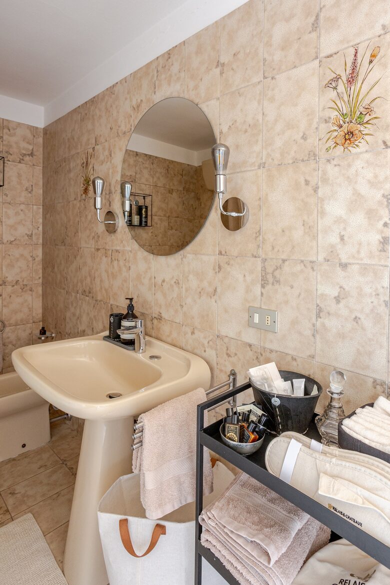 1 Bedroom Apartment Overlooking Lajatico’s Historic Square - Lajatico, Italy