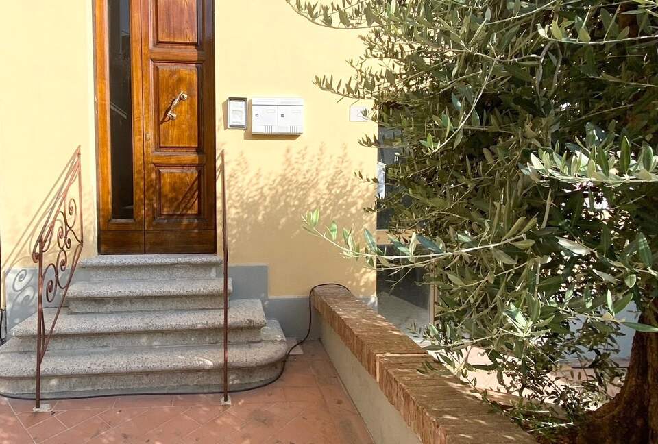 1 Bedroom Apartment Overlooking Lajatico’s Historic Square - Lajatico, Italy