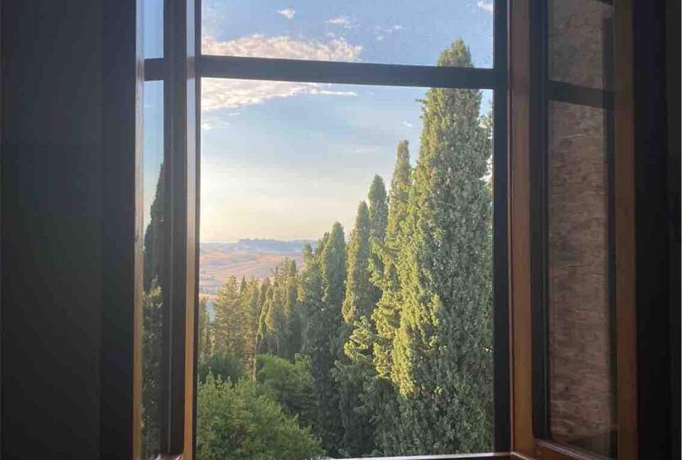 1 Bedroom Apartment Overlooking Lajatico’s Historic Square - Lajatico, Italy