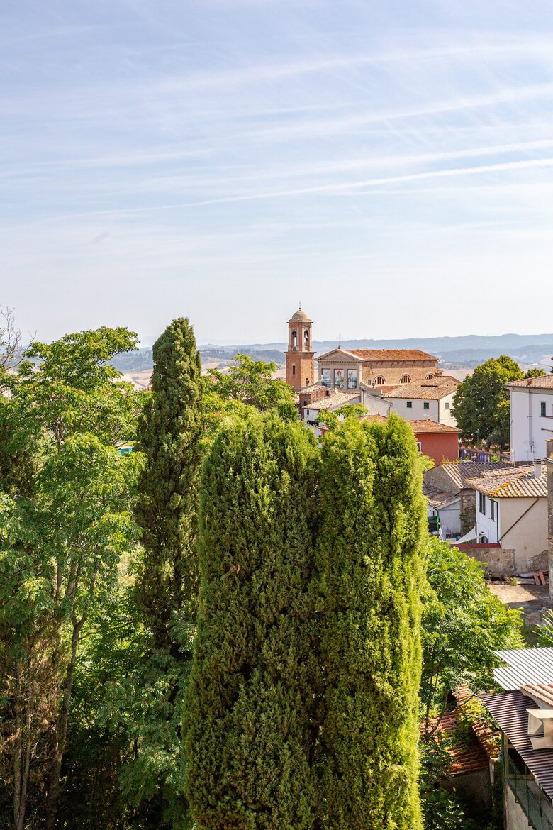 1 Bedroom Apartment Overlooking Lajatico’s Historic Square - Lajatico, Italy