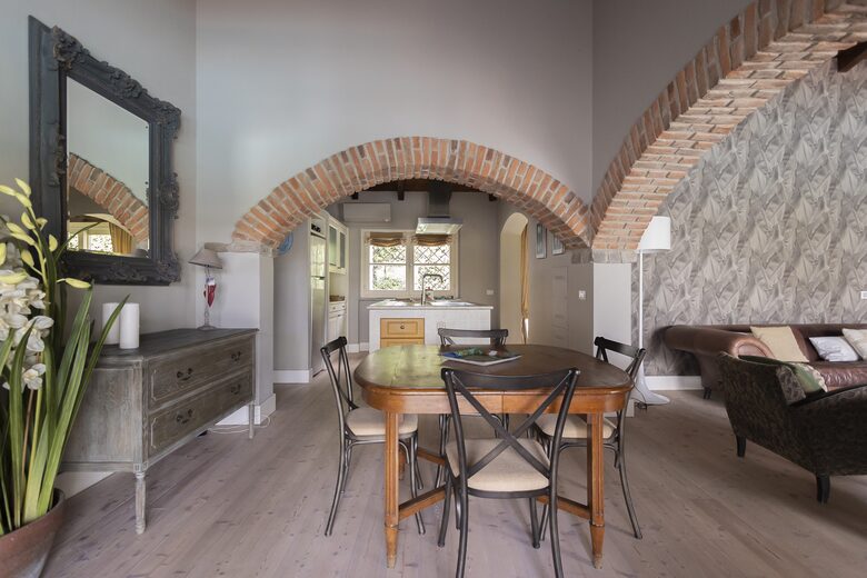 Hillside Elegance with Private Pool - Fortunago, Italy