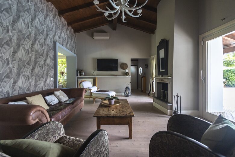 Hillside Elegance with Private Pool - Fortunago, Italy